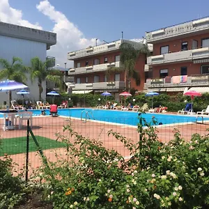 https://taormina-mare-piscina-fondachello.sicilyhotelsitaly.net